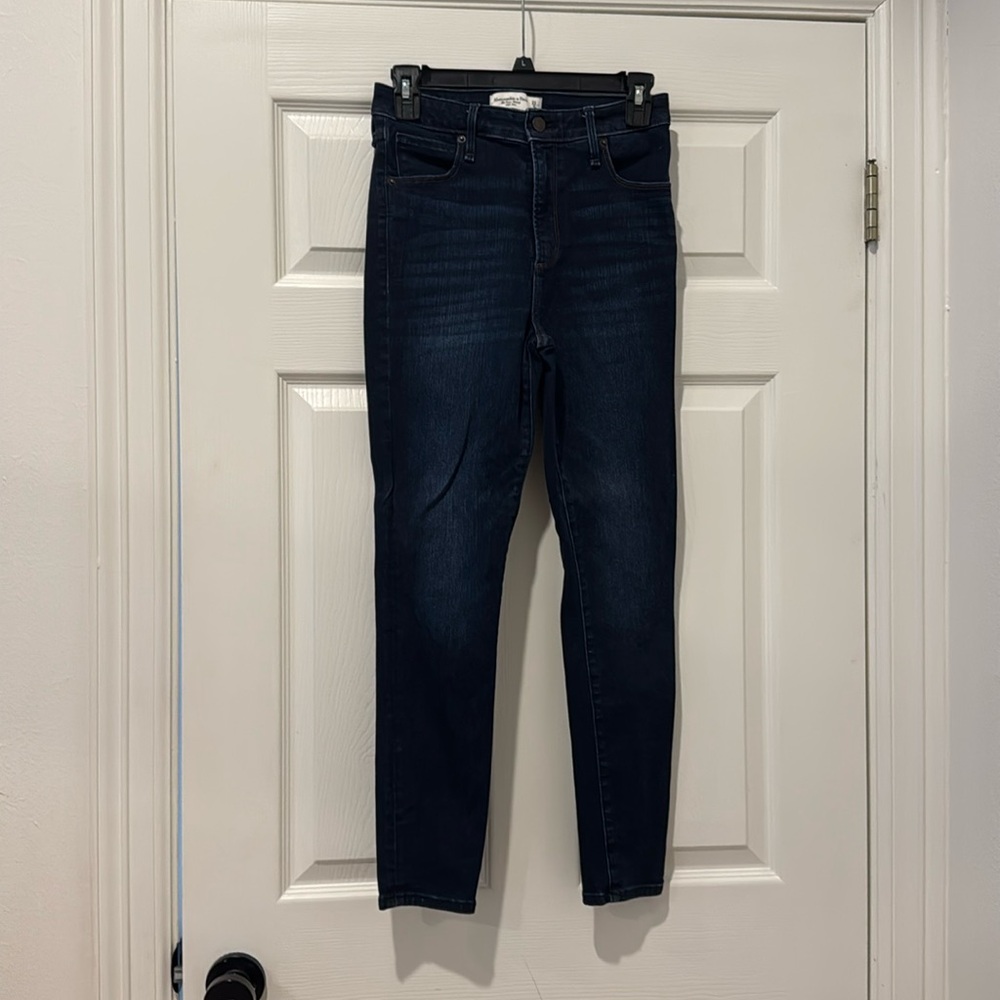 Abercrombie and fitch super skinny high rise dark jeans size 4s